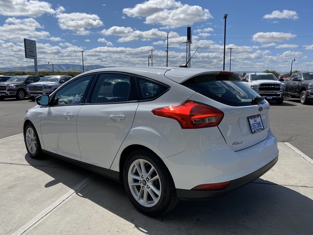 Pre-Owned 2016 Ford Focus SE FWD 4D Hatchback